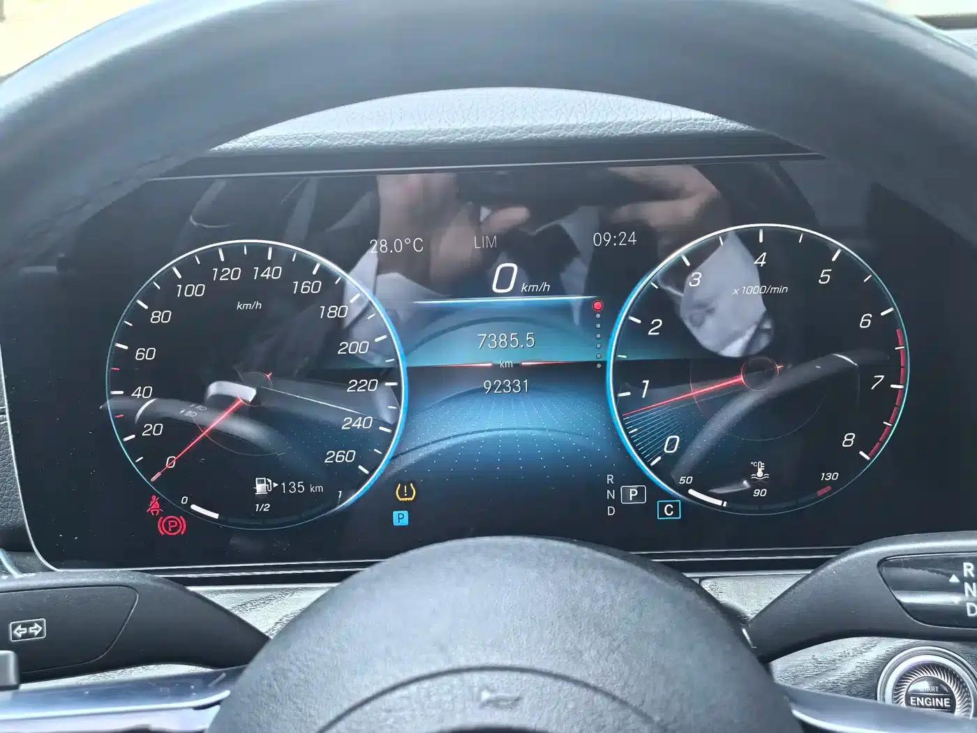 Mercedes-Benz E-Class (Imported) 2023 E 300 Fashion Sport Edition — миниатюра 3