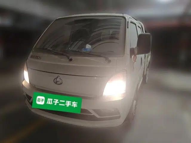 CHANGAN KUAYUE Zhe D5 2021 1.6L Standard Edition Double-Cab Flatbed with Dual Rear Wheels 3050mm Cargo Bed DAM16KL