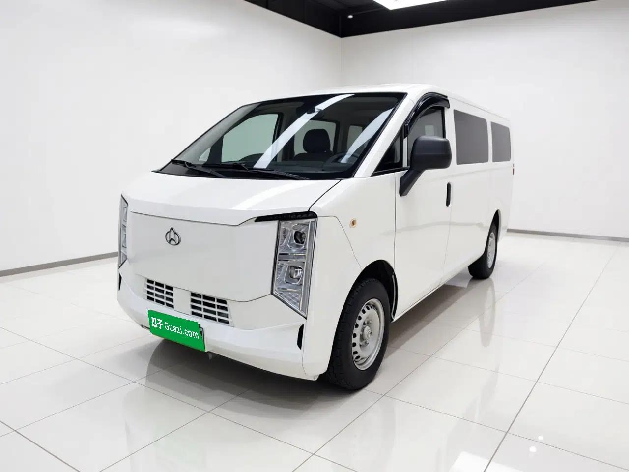 CHANGAN KUAYUE Starlight EV 2025 Model 7-Passenger Passenger Vehicle, 350 km, Comfort Edition — миниатюра 1
