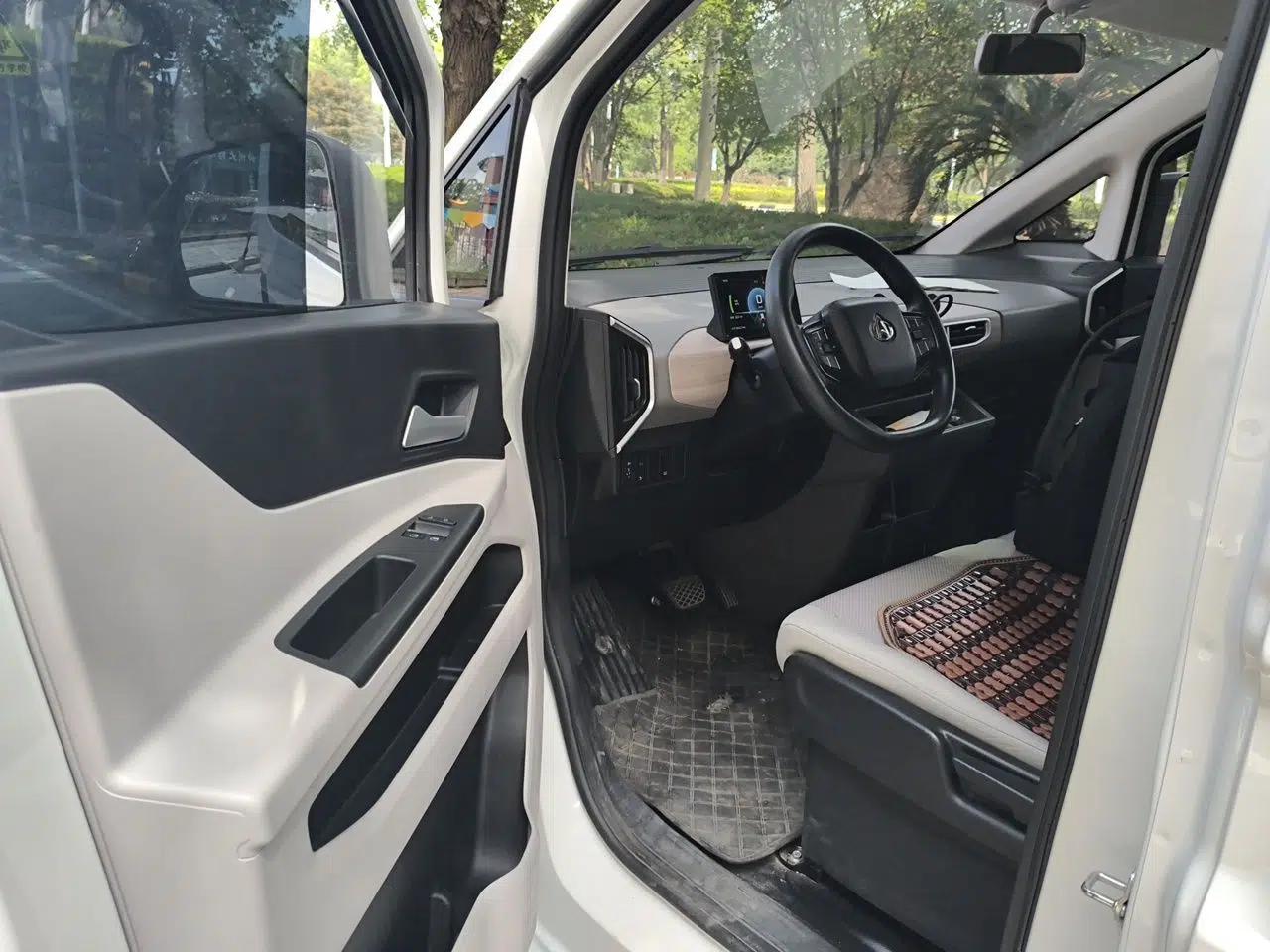 CHANGAN KUAYUE Starlight EV 2025 Model 7-Passenger Passenger Vehicle, 350 km, Comfort Edition — миниатюра 19