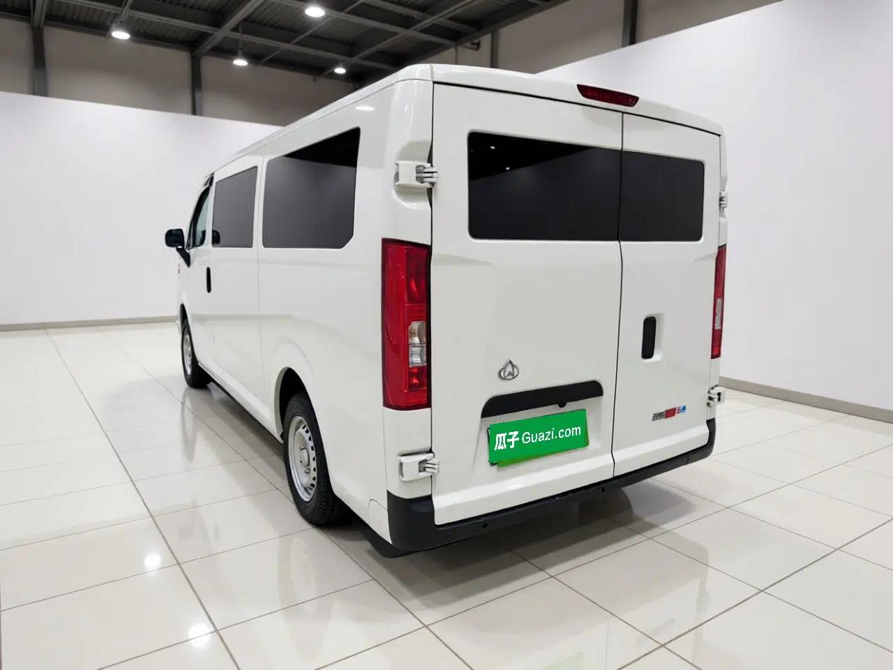 CHANGAN KUAYUE Starlight EV 2025 Model 7-Passenger Passenger Vehicle, 350 km, Comfort Edition — миниатюра 4