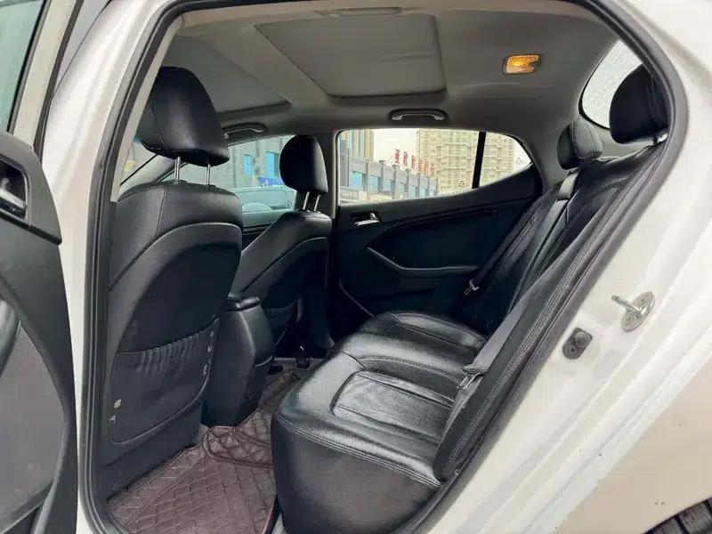 Kia K5 2012 2.0L Automatic GLS — миниатюра 13
