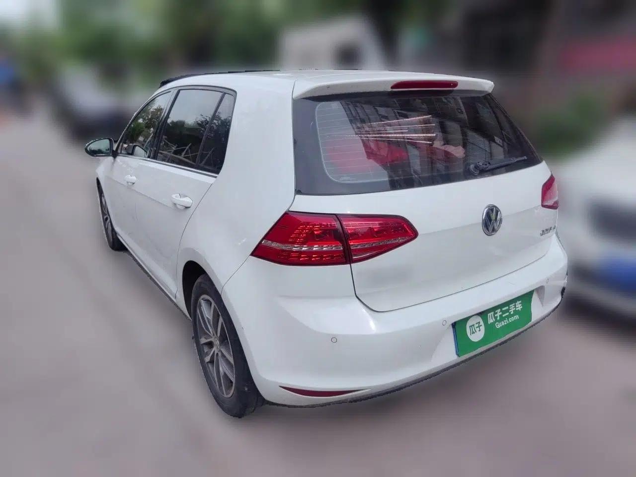 Volkswagen Golf 2016 230TSI Automatic Luxury Version — миниатюра 4