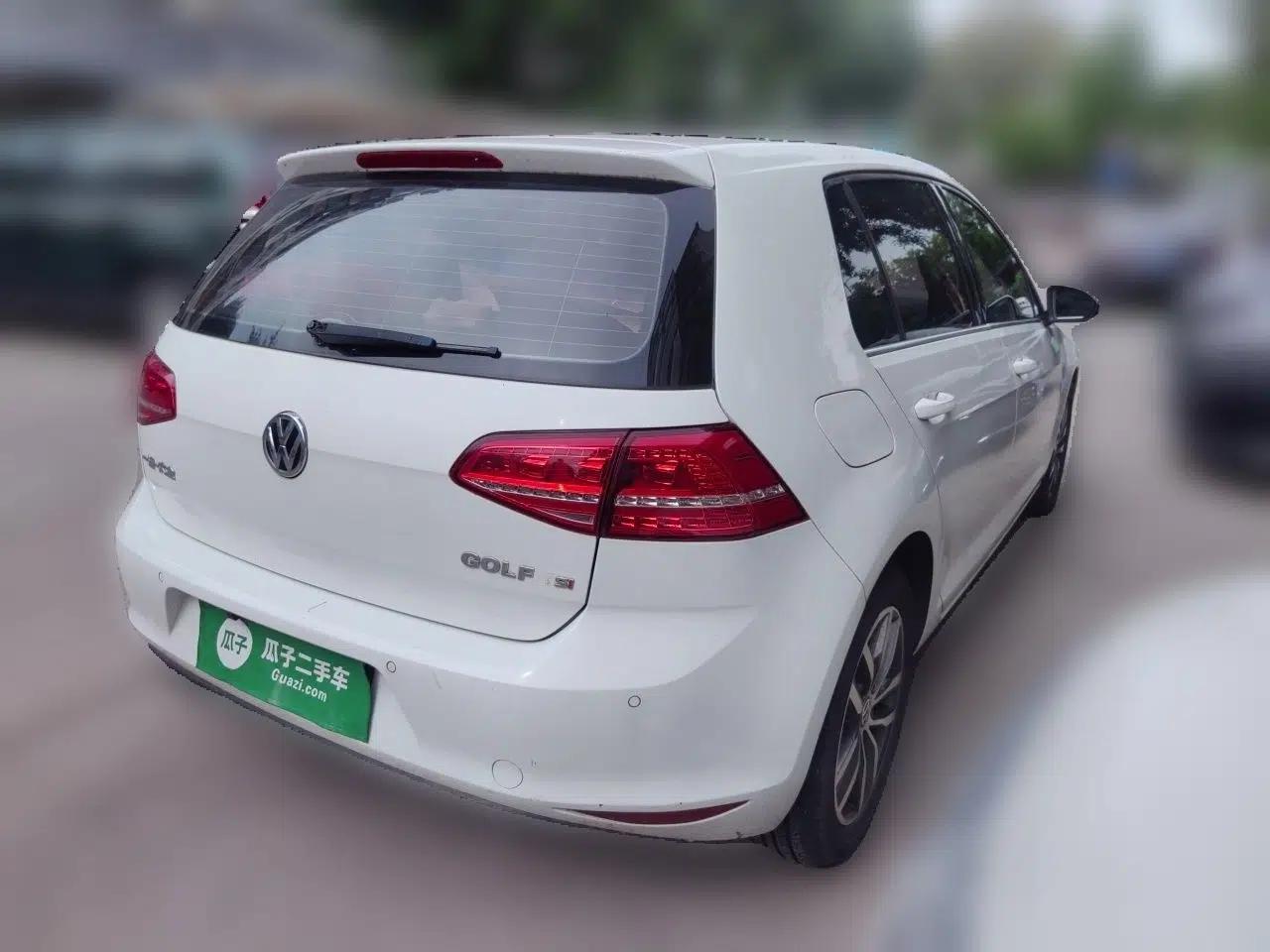 Volkswagen Golf 2016 230TSI Automatic Luxury Version — миниатюра 6