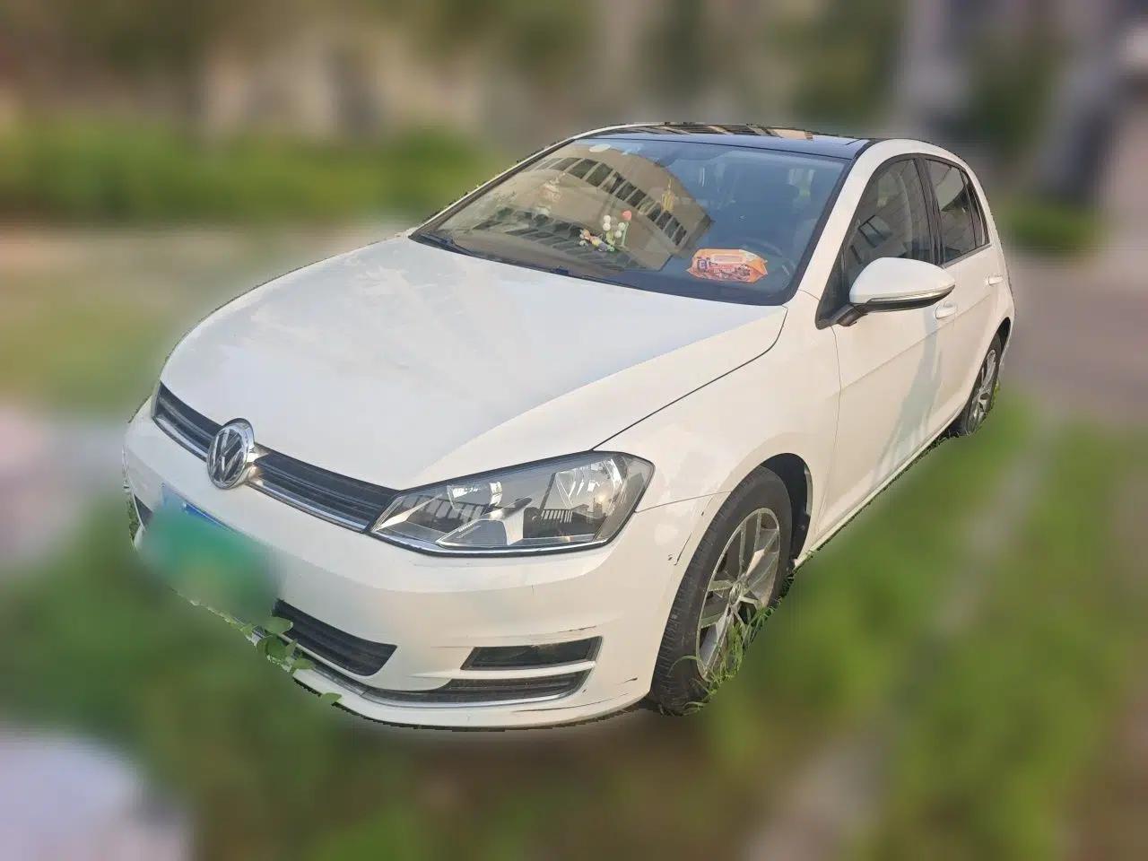 Volkswagen Golf 2015 1.4TSI Automatic Luxury Model — миниатюра 1