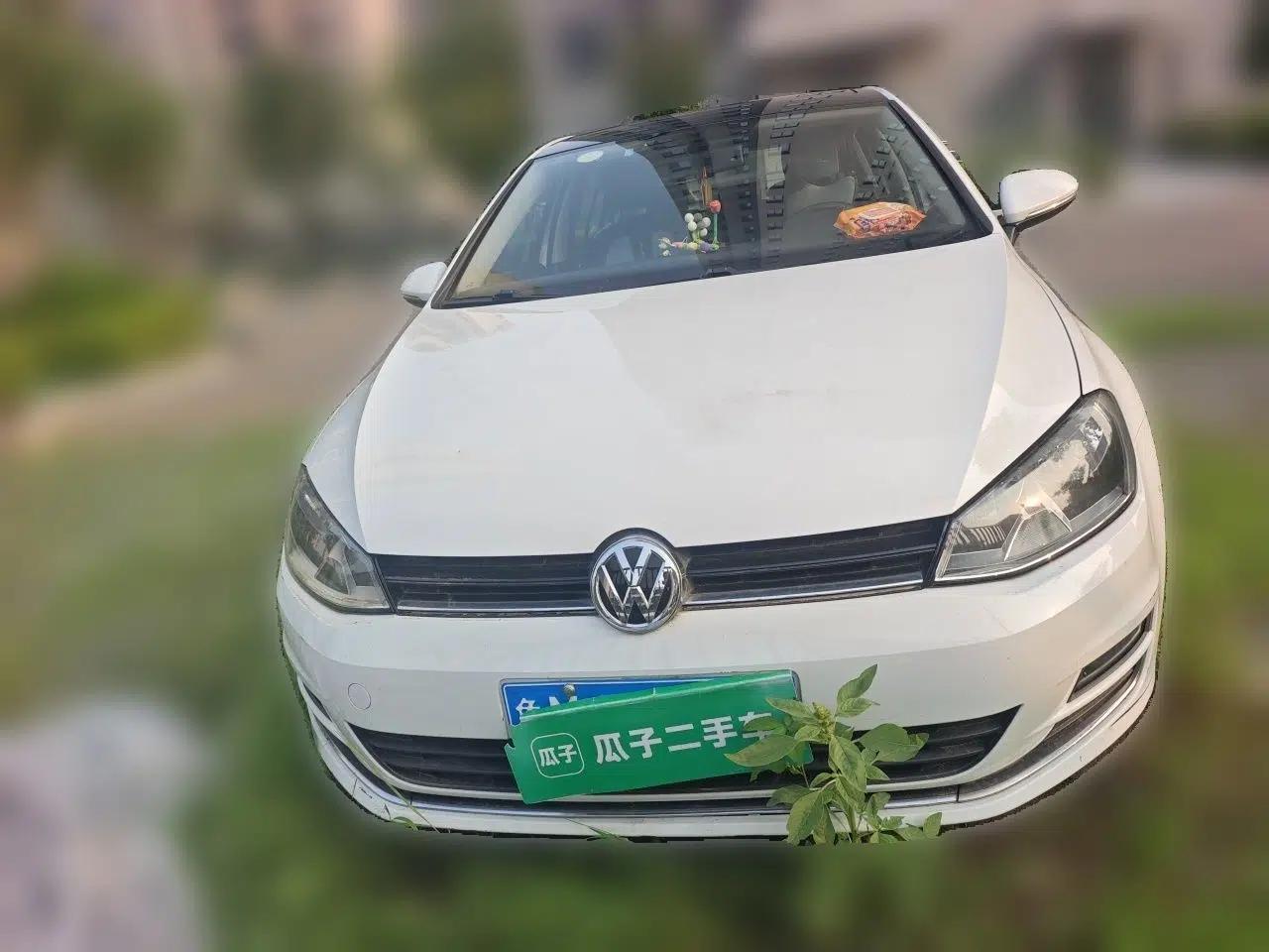 Volkswagen Golf 2015 1.4TSI Automatic Luxury Model — миниатюра 2