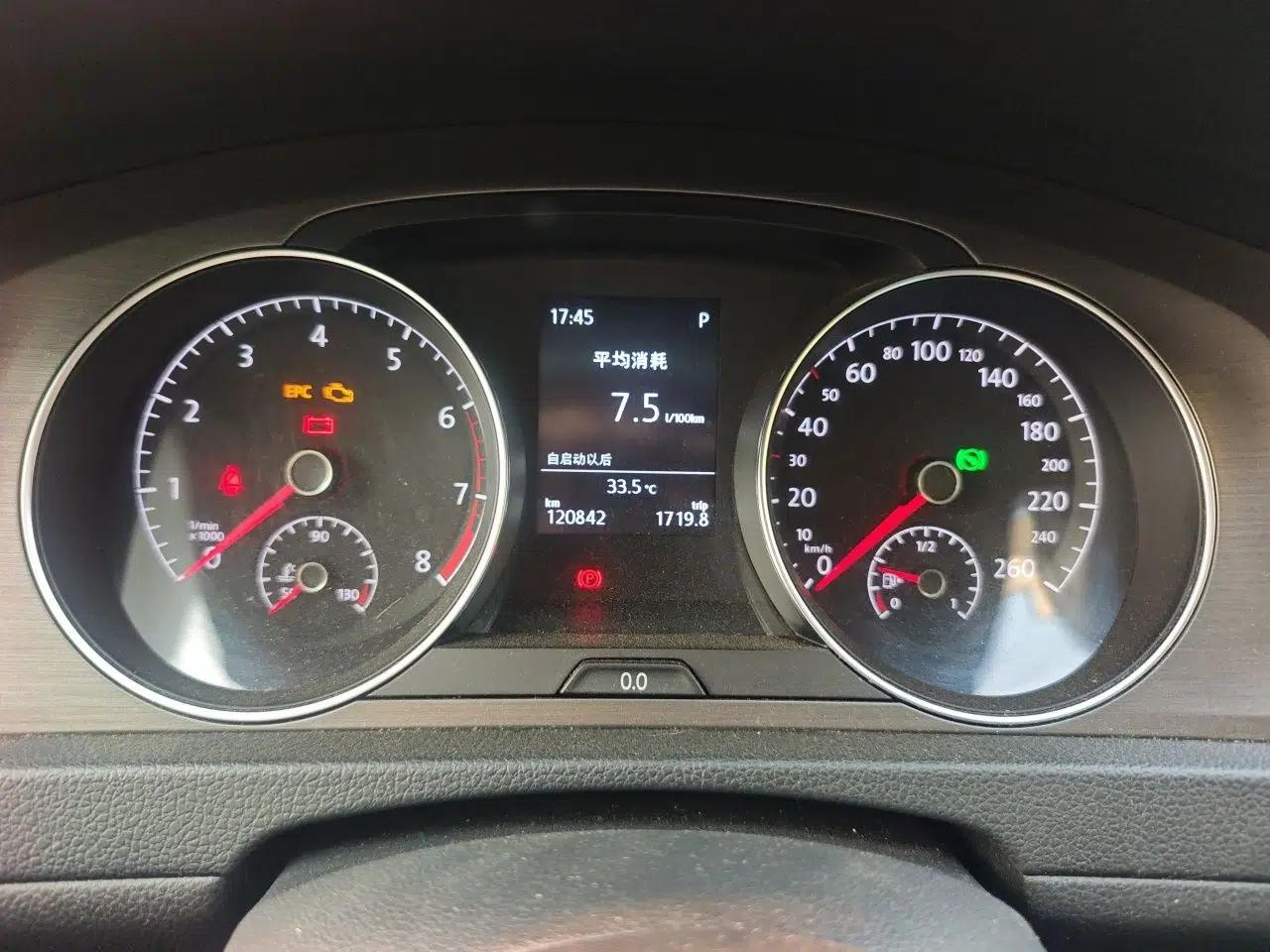 Volkswagen Golf 2015 1.4TSI Automatic Luxury Model — миниатюра 11