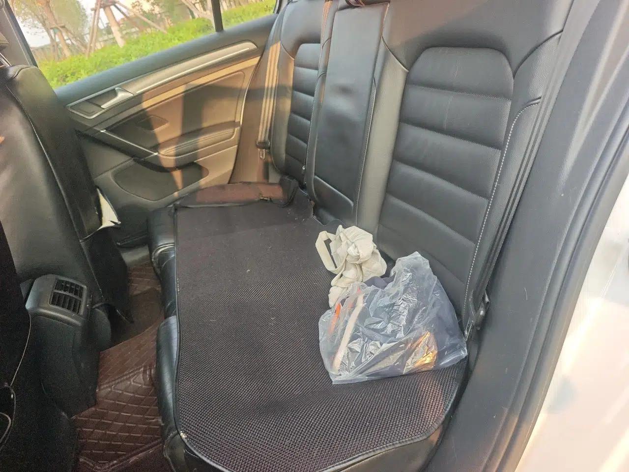 Volkswagen Golf 2015 1.4TSI Automatic Luxury Model — миниатюра 17