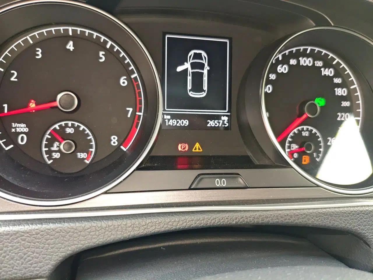 Volkswagen Golf 2016 230TSI Automatic Comfort Version — миниатюра 12
