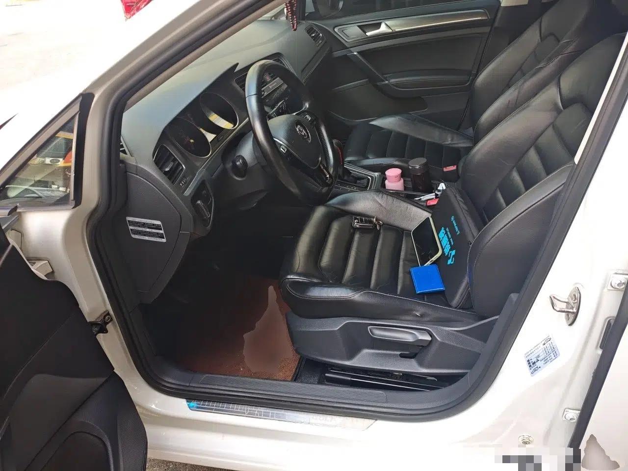 Volkswagen Golf 2016 230TSI Automatic Comfort Version — миниатюра 16