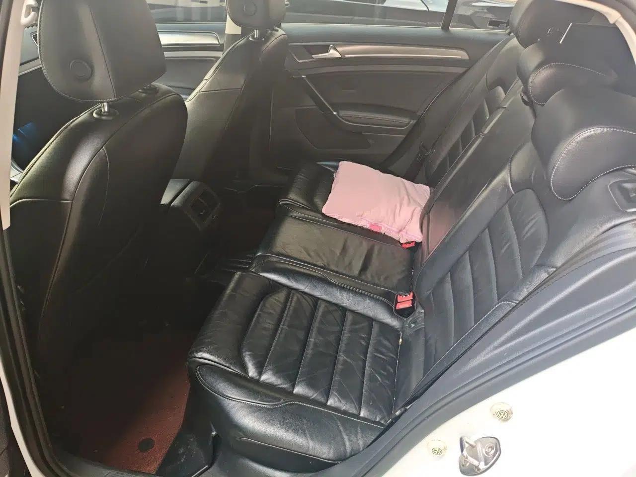 Volkswagen Golf 2016 230TSI Automatic Comfort Version — миниатюра 17