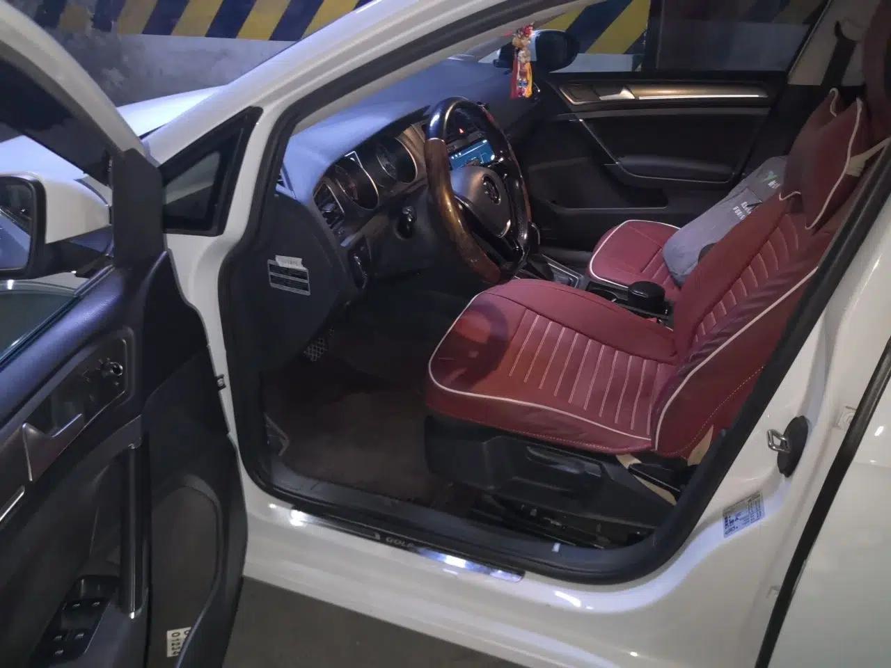 Volkswagen Golf 2016 1.6L Automatic Comfort Model — миниатюра 16