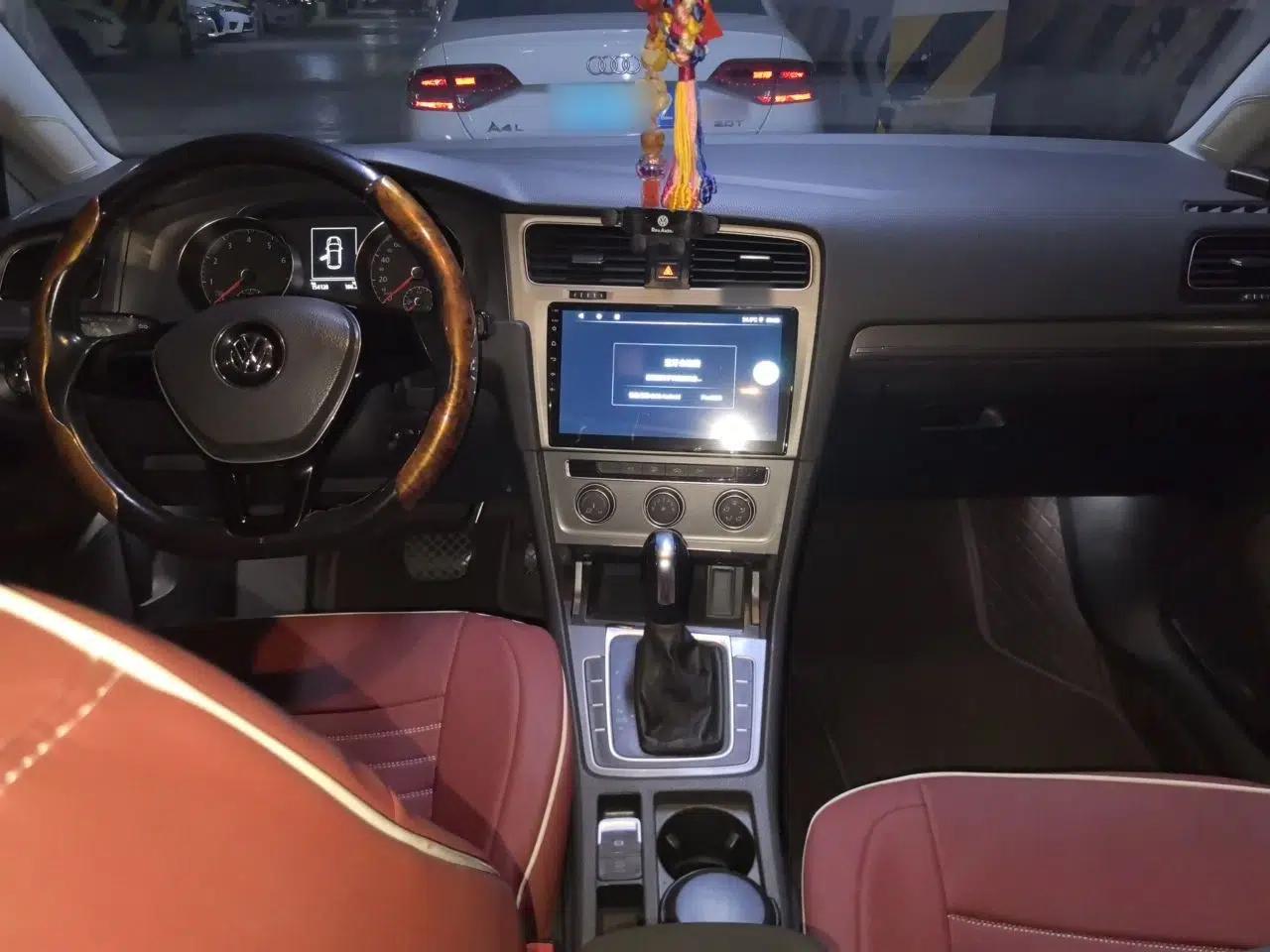 Volkswagen Golf 2016 1.6L Automatic Comfort Model — миниатюра 9