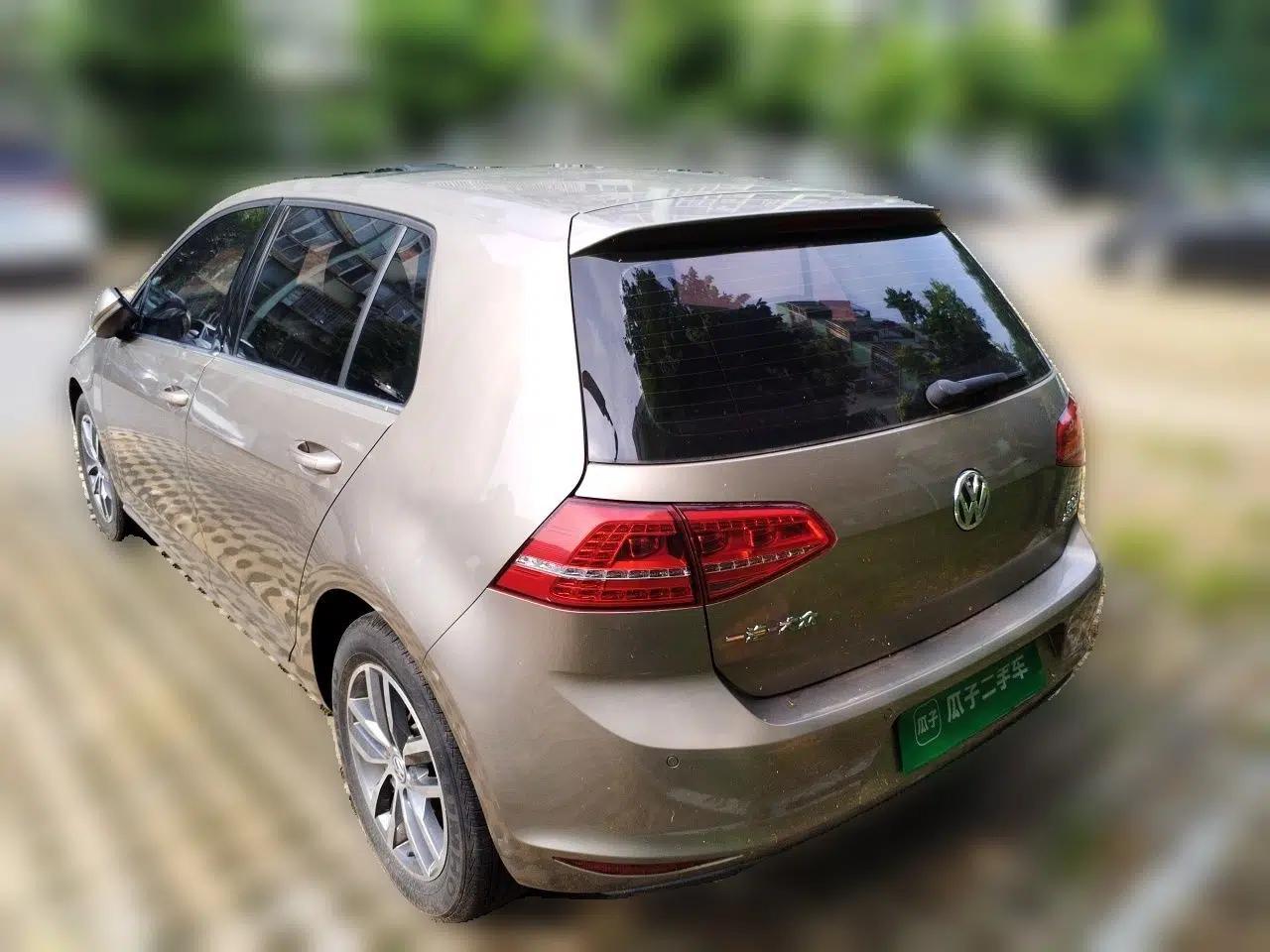 Volkswagen Golf 2016 230TSI Automatic Luxury Version — миниатюра 4
