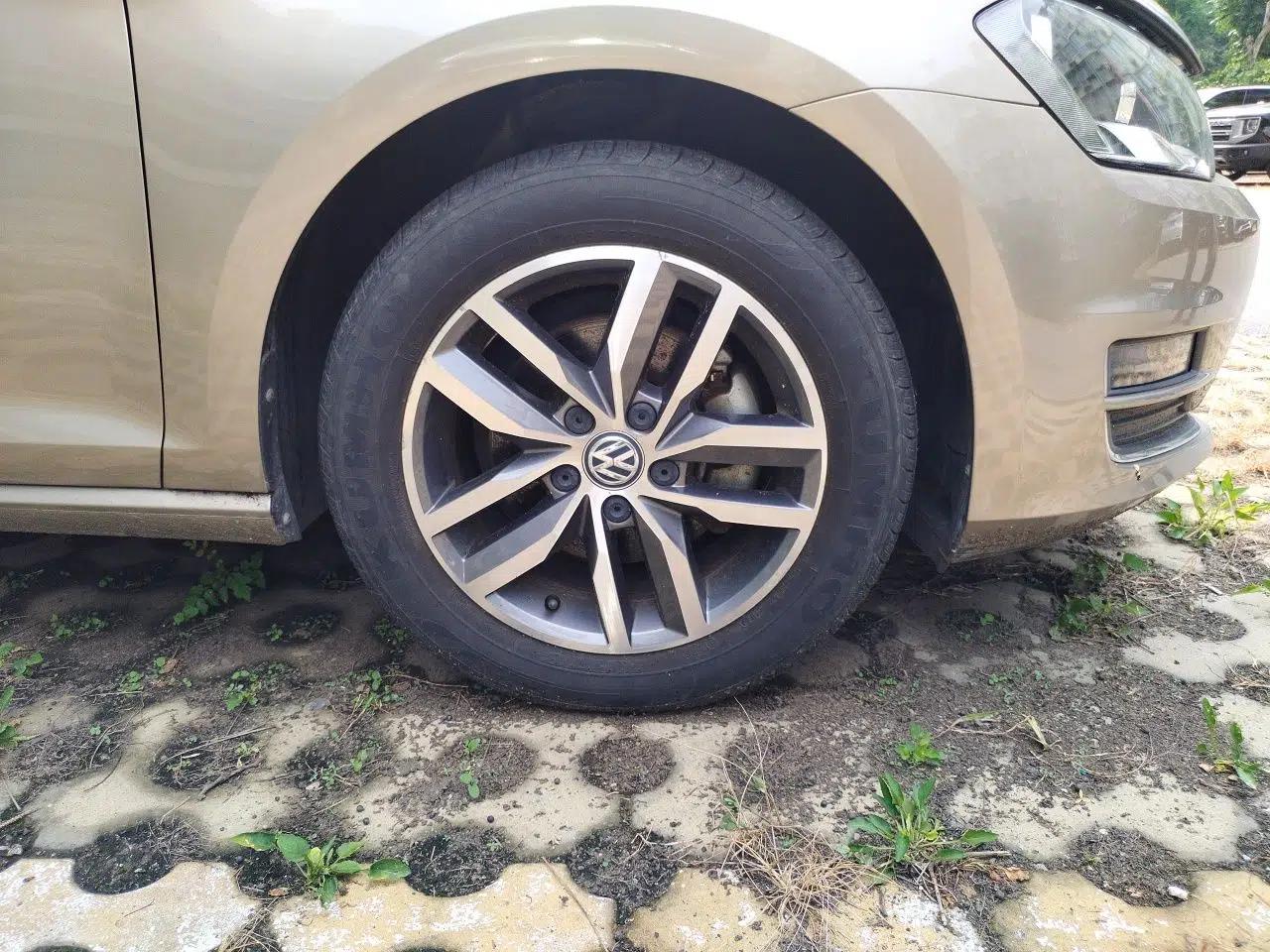 Volkswagen Golf 2016 230TSI Automatic Luxury Version — миниатюра 8