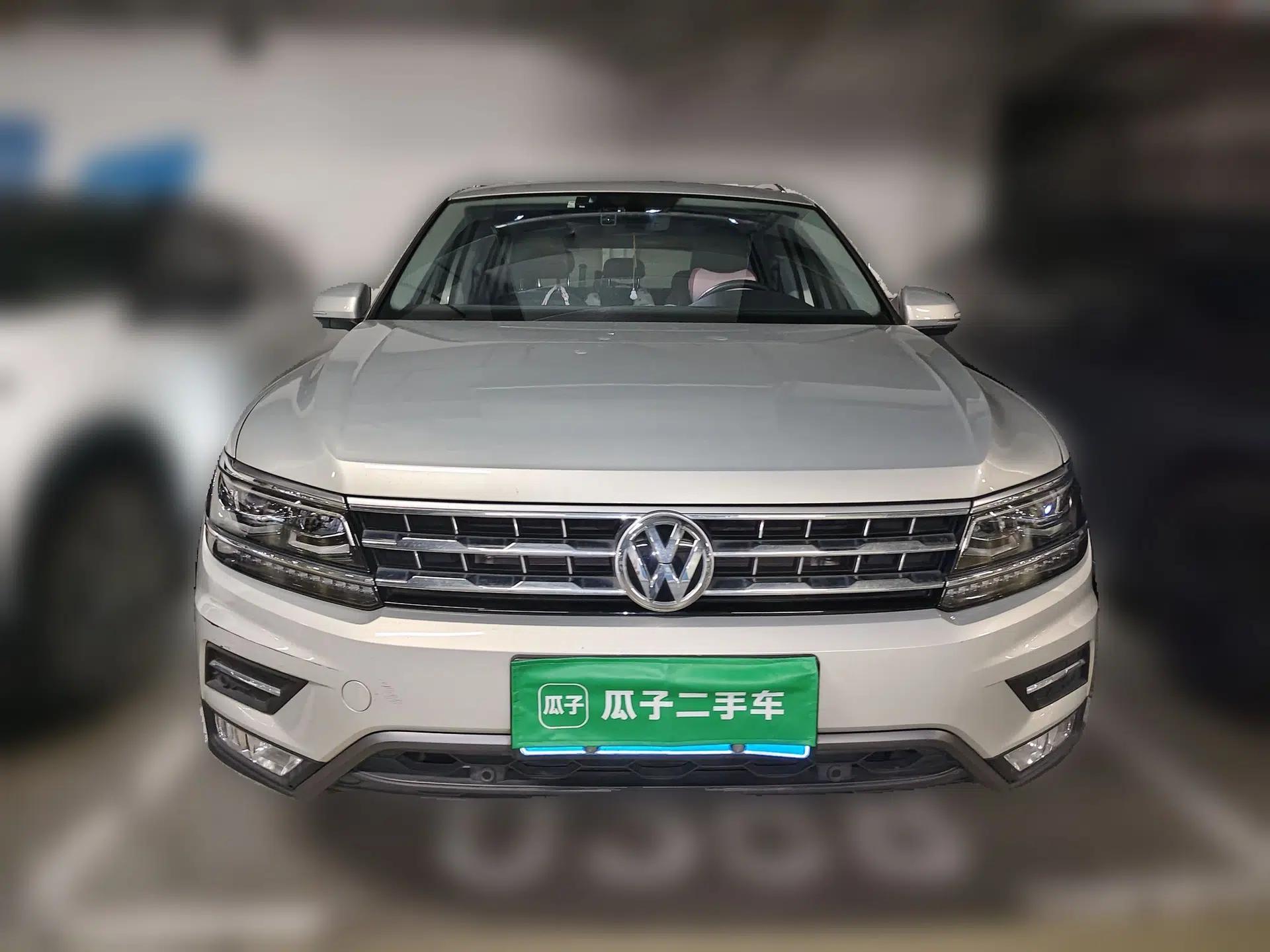 Volkswagen Tiguan L 2019 380TSI Automatic All-Wheel Drive Luxury Edition with 7 Seats China VI Standard — миниатюра 2