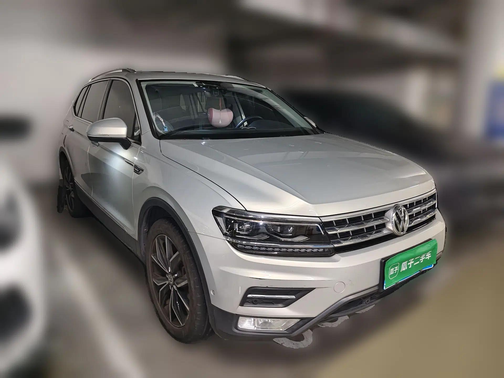 Volkswagen Tiguan L 2019 380TSI Automatic All-Wheel Drive Luxury Edition with 7 Seats China VI Standard — миниатюра 3