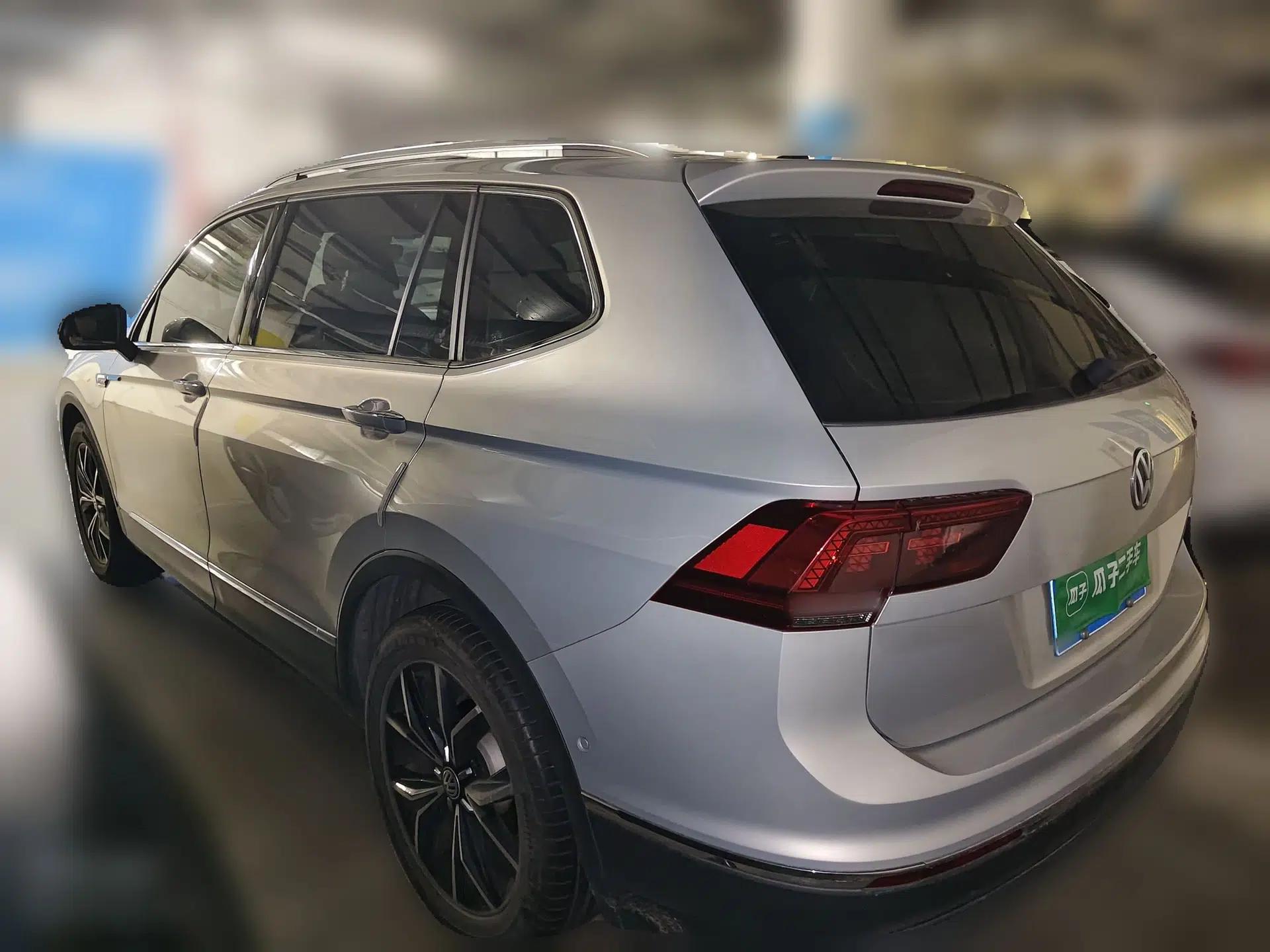 Volkswagen Tiguan L 2019 380TSI Automatic All-Wheel Drive Luxury Edition with 7 Seats China VI Standard — миниатюра 4
