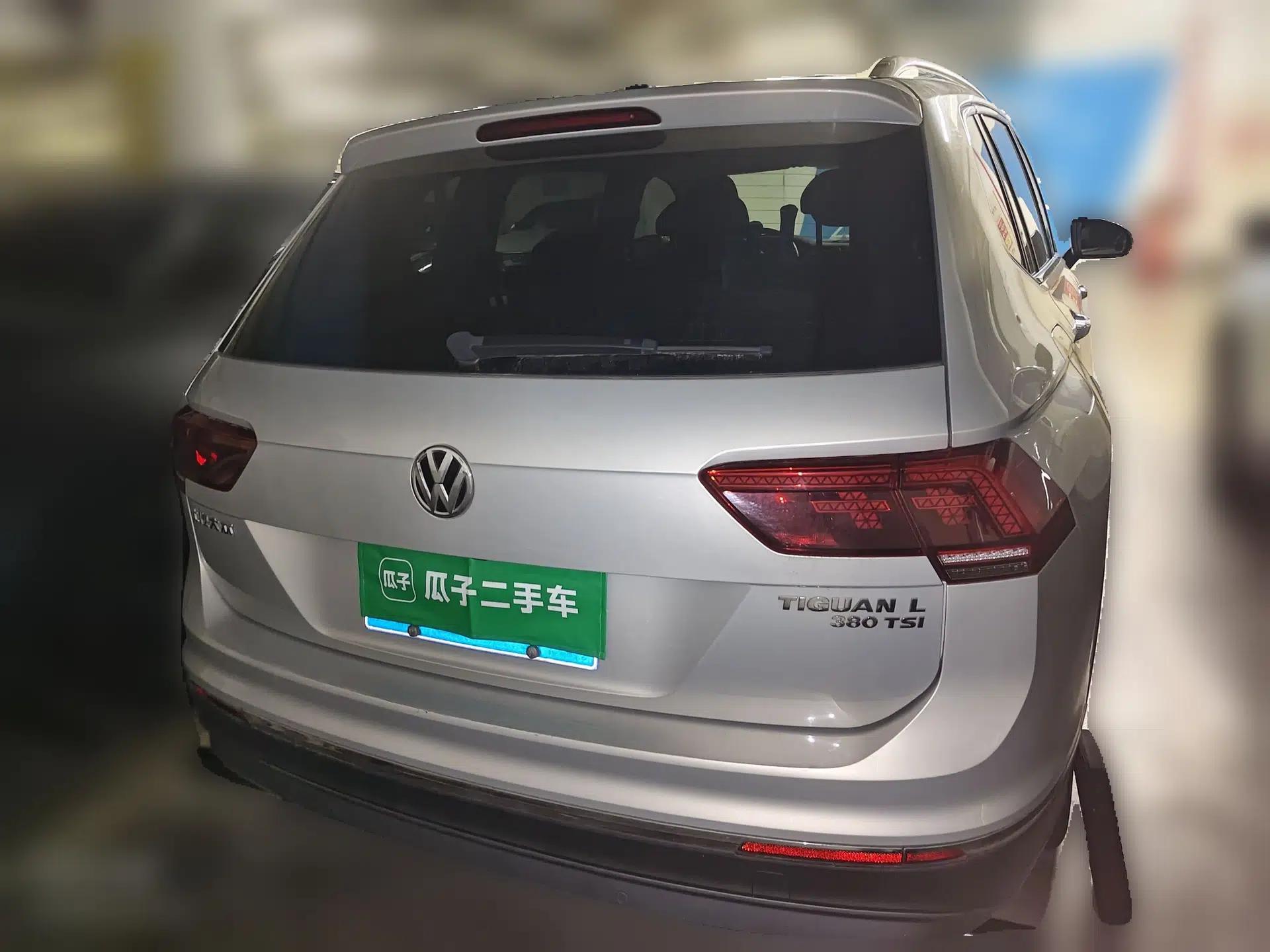 Volkswagen Tiguan L 2019 380TSI Automatic All-Wheel Drive Luxury Edition with 7 Seats China VI Standard — миниатюра 5