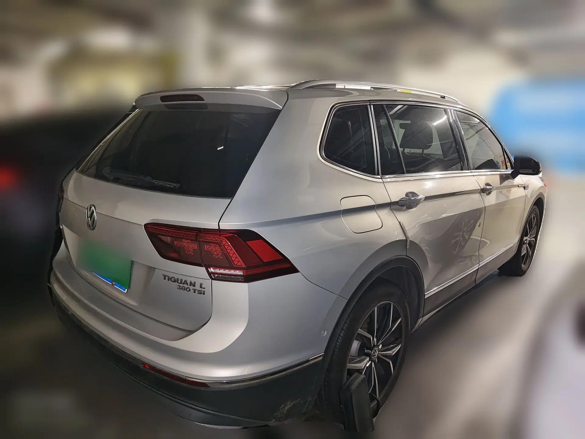 Volkswagen Tiguan L 2019 380TSI Automatic All-Wheel Drive Luxury Edition with 7 Seats China VI Standard — миниатюра 6