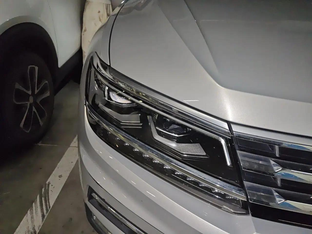 Volkswagen Tiguan L 2019 380TSI Automatic All-Wheel Drive Luxury Edition with 7 Seats China VI Standard — миниатюра 7