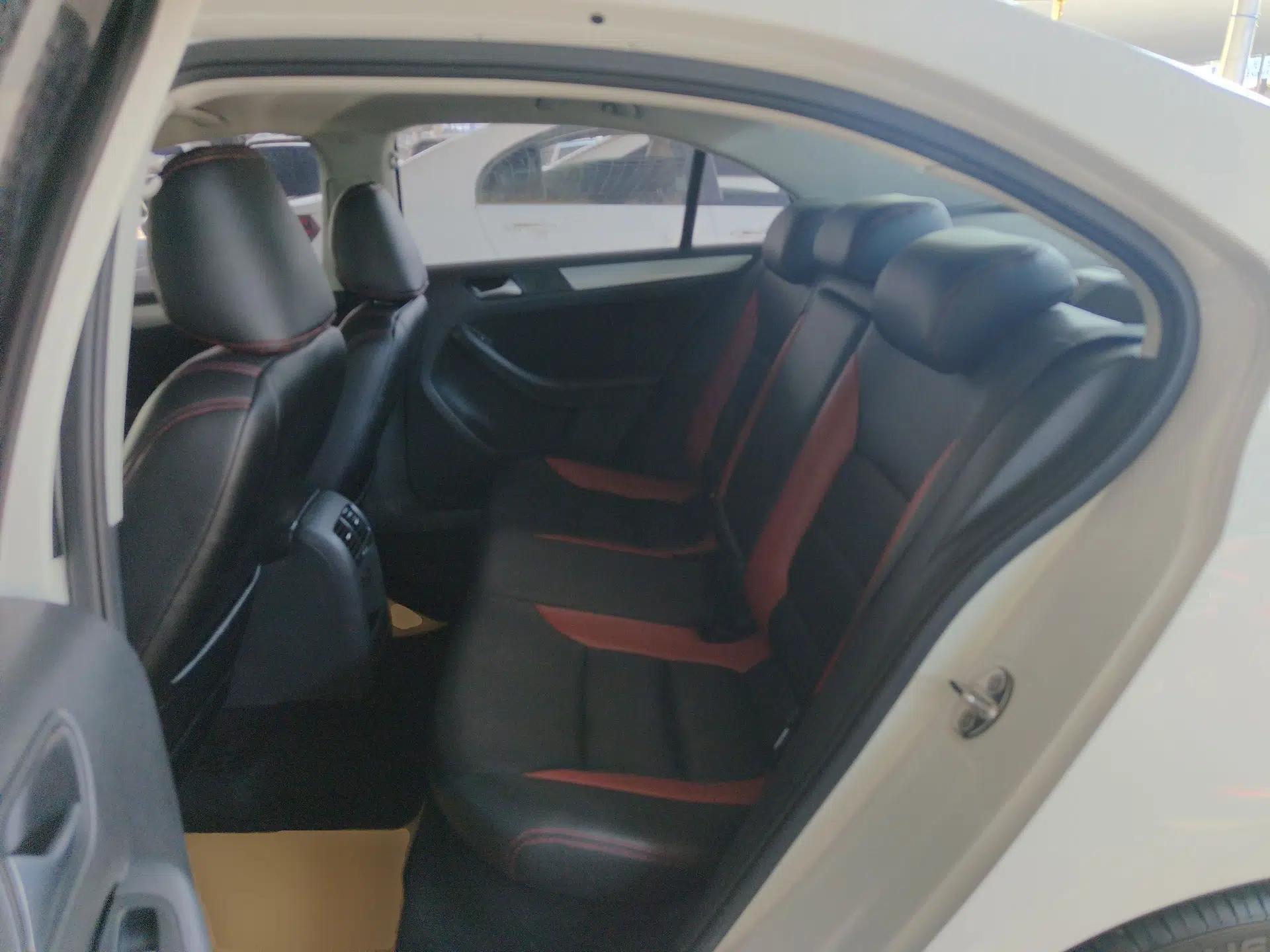Volkswagen Sagitar 2014 Revised Version 1.6L Automatic Leading Edition — миниатюра 20