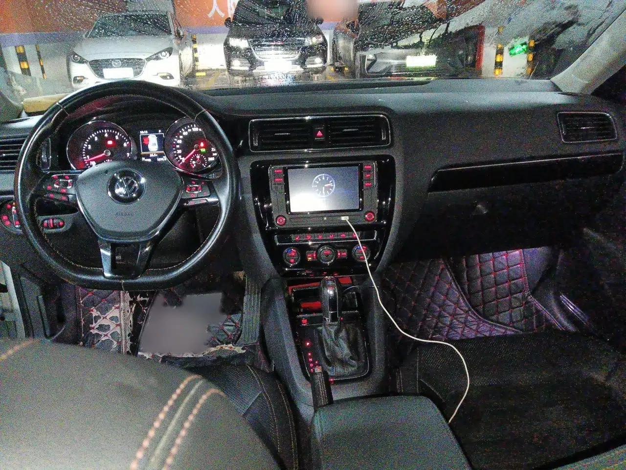 Volkswagen Sagitar 2018 280TSI DSG Luxury Model — миниатюра 18