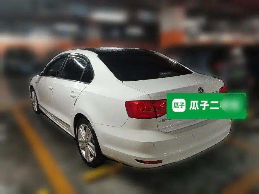 Volkswagen Sagitar 2018 280TSI DSG Luxury Model — миниатюра 4