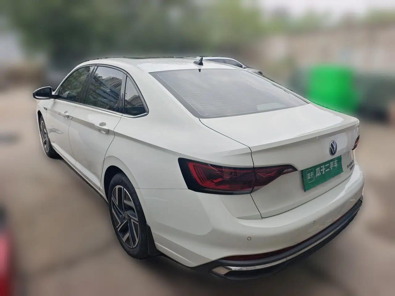 Volkswagen Sagitar 2023 300TSI DSG Flyover Edition — миниатюра 4