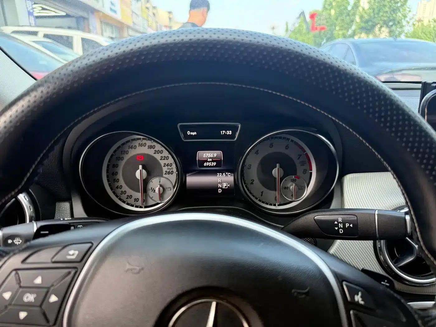 2015 Mercedes-Benz GLA 220 4MATIC Luxury — миниатюра 4