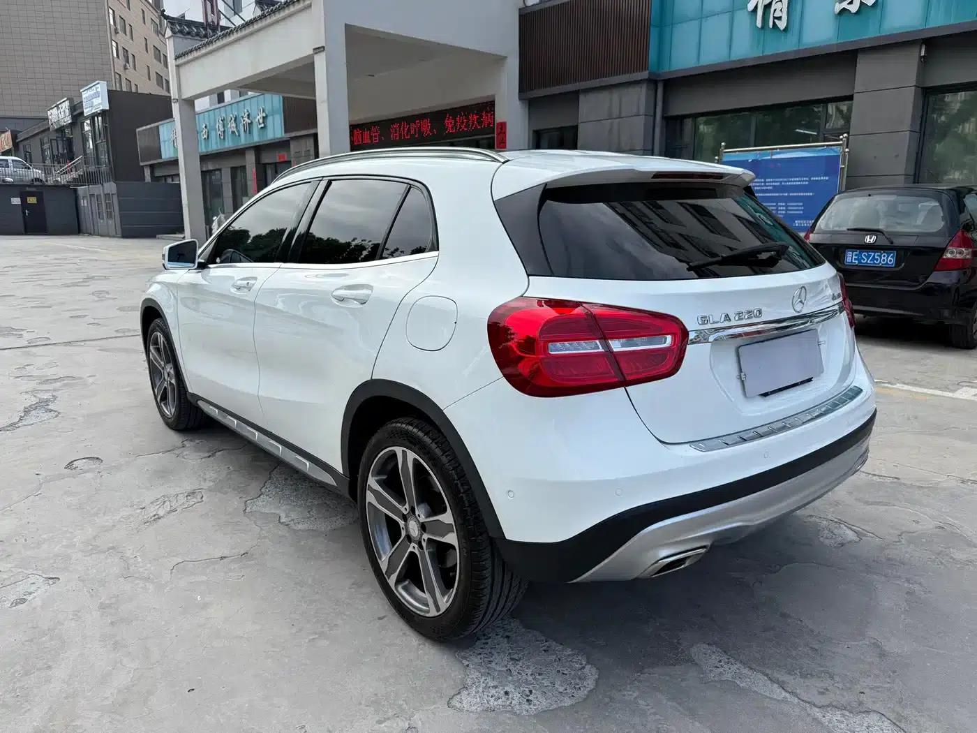 2015 Mercedes-Benz GLA 220 4MATIC Luxury — миниатюра 9