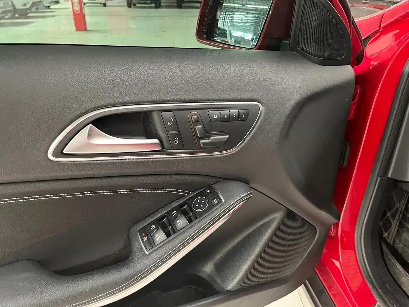 2016 Mercedes-Benz GLA 200 Dynamic — миниатюра 6