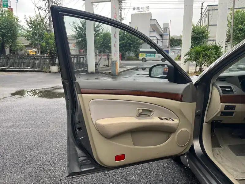 Nissan Sylphy 2009 1.6XE Automatic Comfort Edition — миниатюра 17