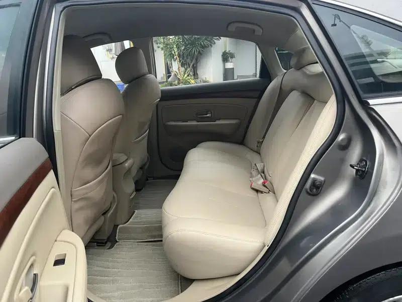 Nissan Sylphy 2009 1.6XE Automatic Comfort Edition — миниатюра 19