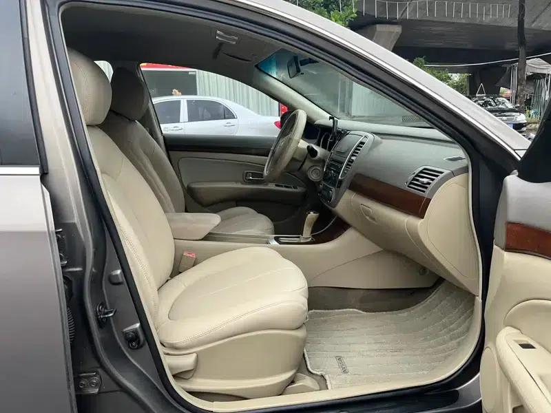 Nissan Sylphy 2009 1.6XE Automatic Comfort Edition — миниатюра 9