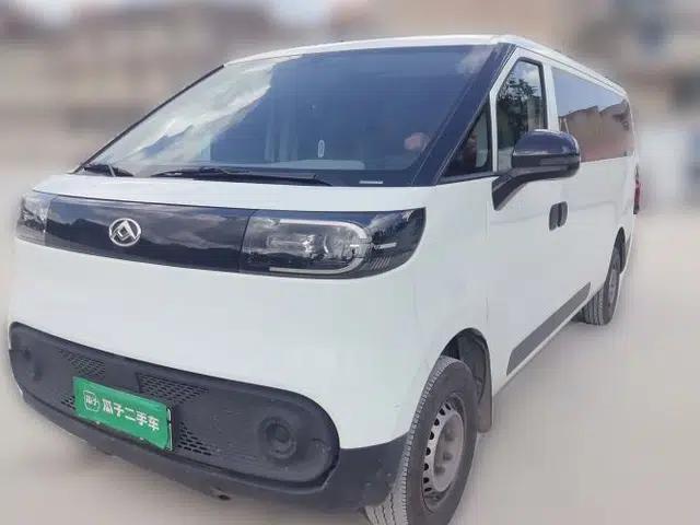 SAIC MAXUS Dana V1 2025 V1+ Long Wheelbase Low-Roof Multi-Function Version (62 kWh)