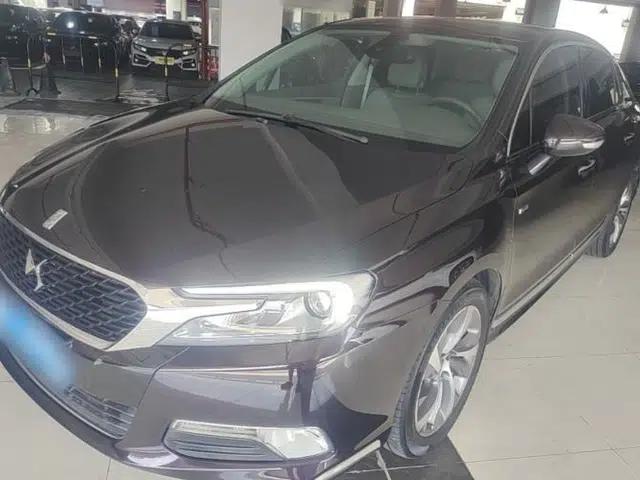 DS 5LS 2014 1.6T Luxury Edition THP160