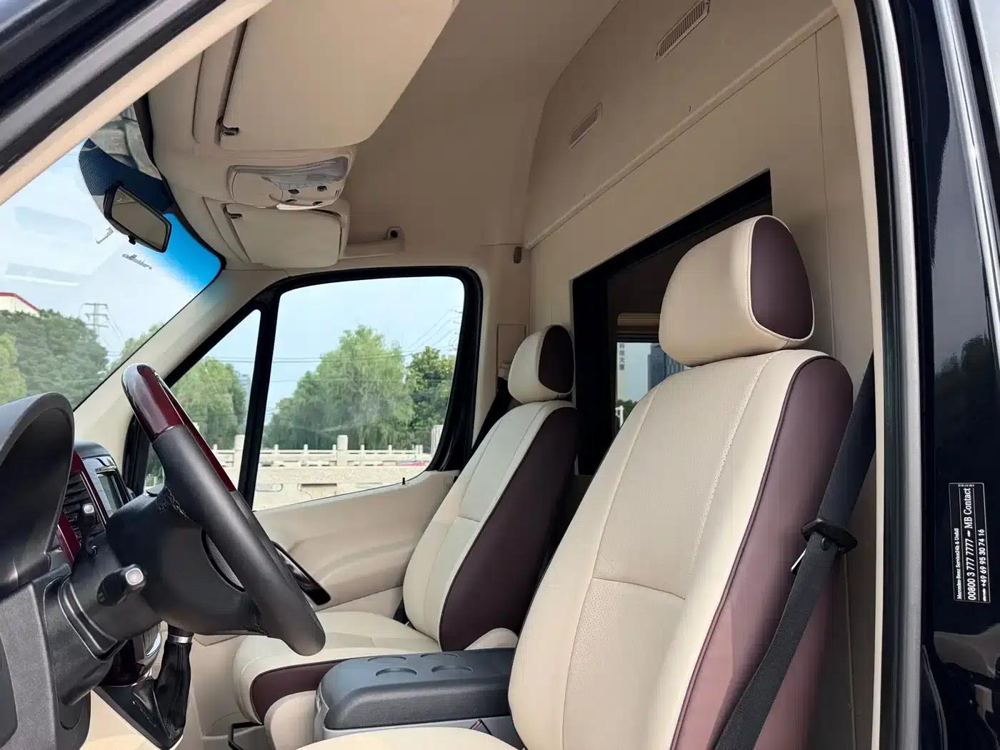 2015 Sprinter 3.5L Automatic — миниатюра 7
