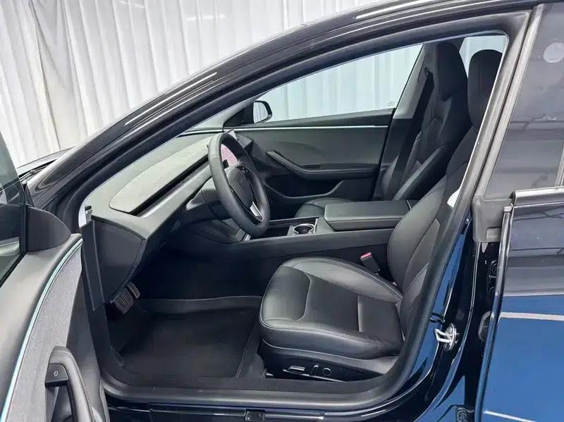 Model 3 2023 Rear-Wheel Drive — миниатюра 17