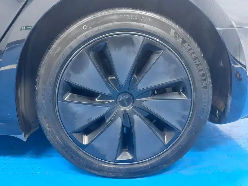 Model 3 2023 Rear-Wheel Drive — миниатюра 9