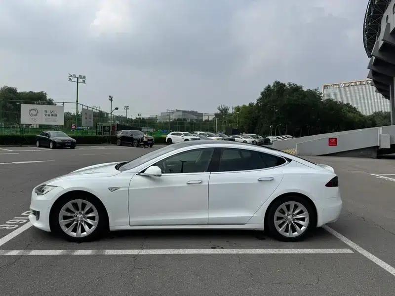 2016 Model S 90D — миниатюра 4