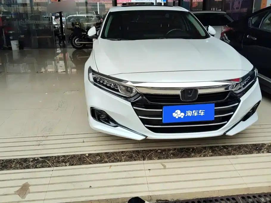 2022 Honda Accord 260TURBO Luxury Edition — миниатюра 2