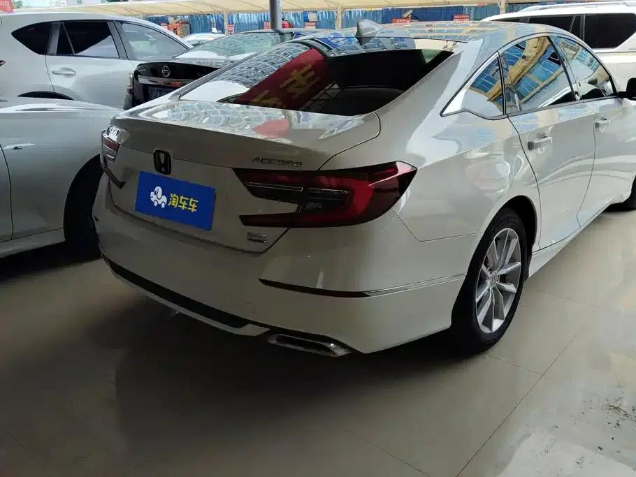 2022 Honda Accord 260TURBO Luxury Edition — миниатюра 3