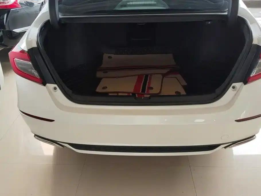 2022 Honda Accord 260TURBO Luxury Edition — миниатюра 4