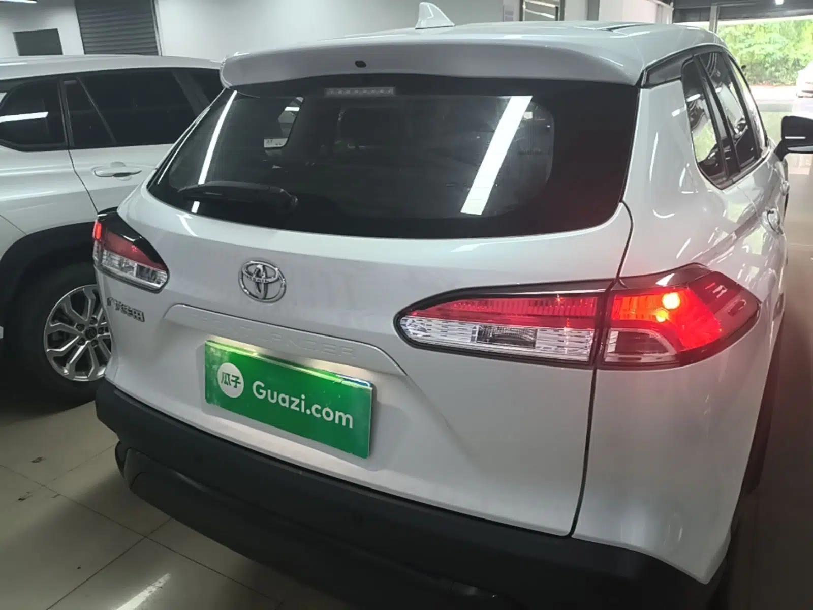 Toyota FRONTLANDER 2024 2.0L CVT Elite Plus Edition — миниатюра 5