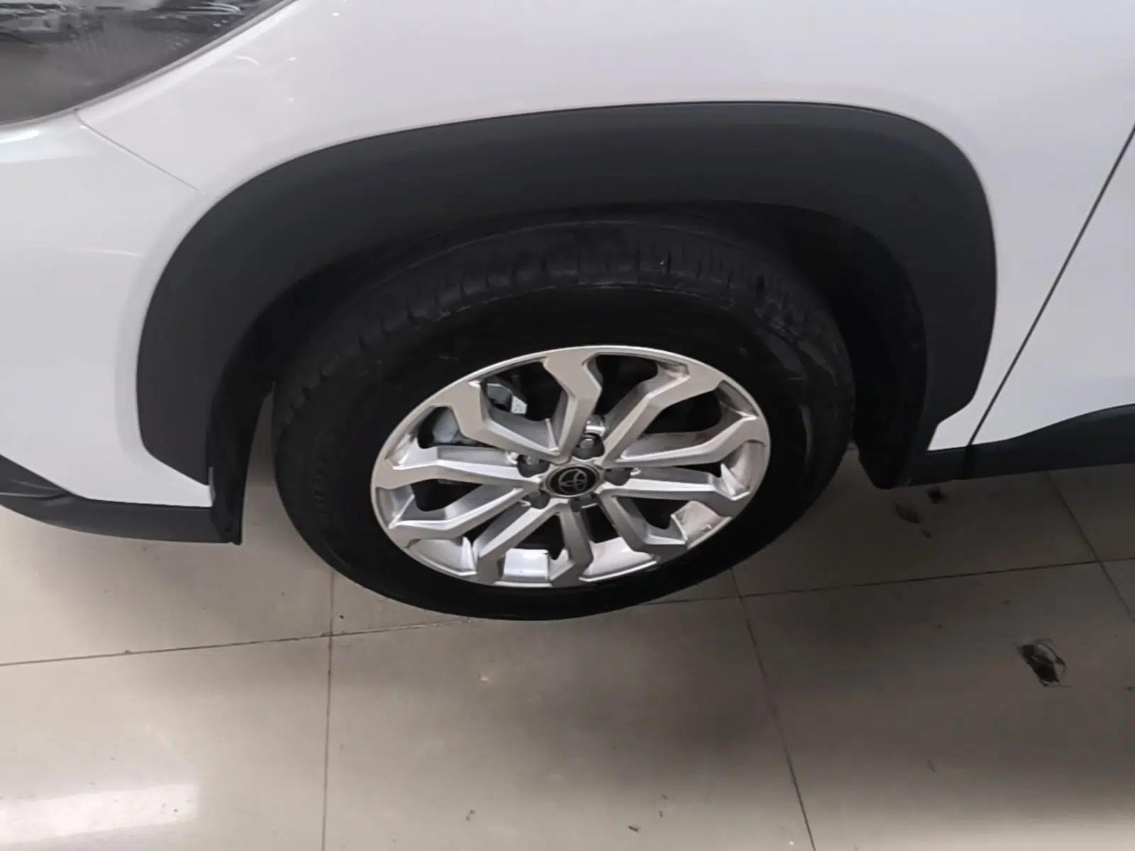 Toyota FRONTLANDER 2024 2.0L CVT Elite Plus Edition — миниатюра 10