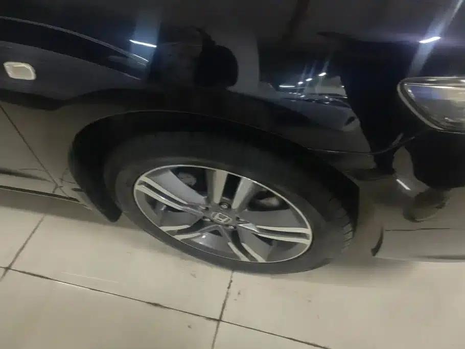 2011 Honda Odyssey 2.4L Luxury Edition — миниатюра 6