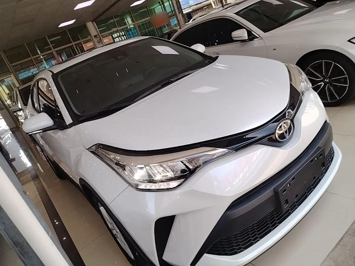 Toyota C-HR 2022 2.0L Comfort Edition — миниатюра 3