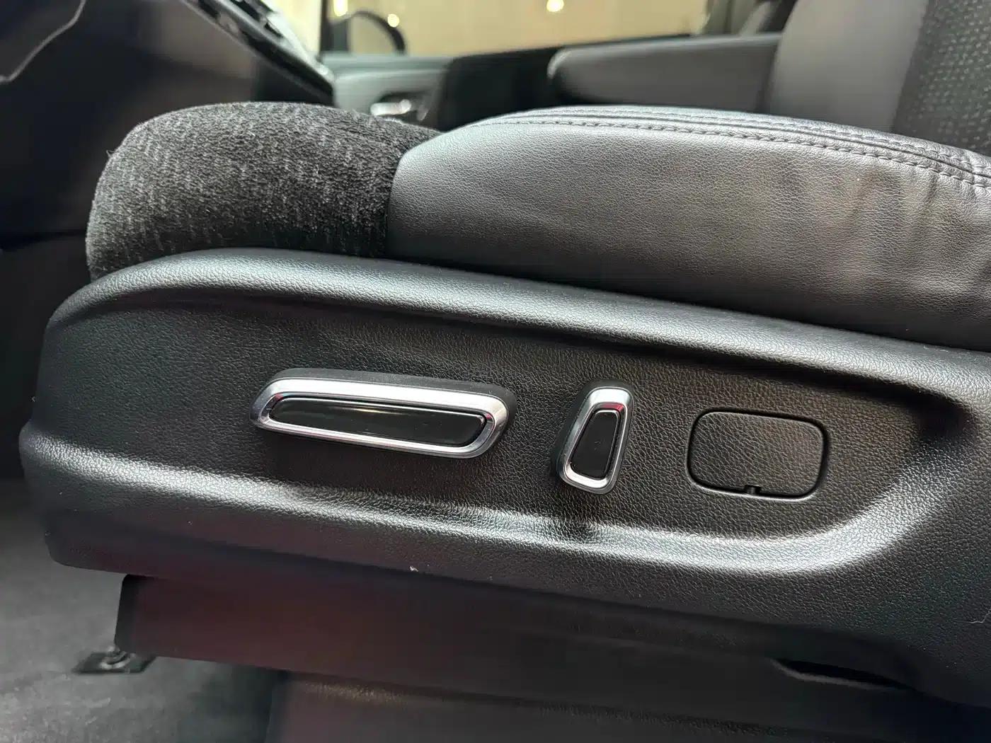 Elysion 2024 2.0L e:HEV Comfort Edition — миниатюра 20