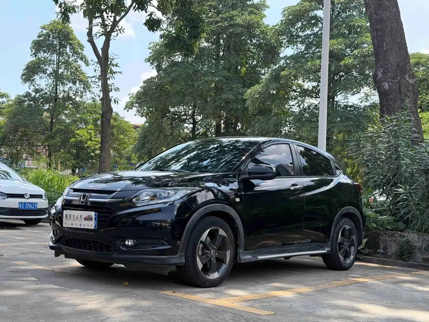 Vezel 2017 1.8L CVT 2WD Pioneer Edition — миниатюра 1